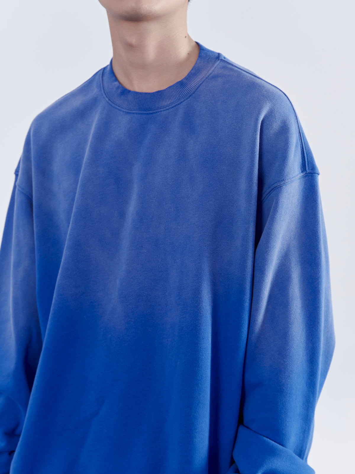 Washed Gradient Round Neck Sweatshirt